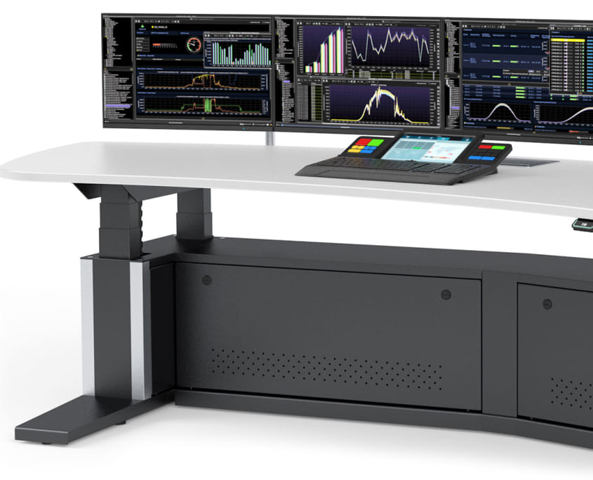 Leitstandtisch mit Stand-Container für Technik-Integration vom Hersteller Xecuris